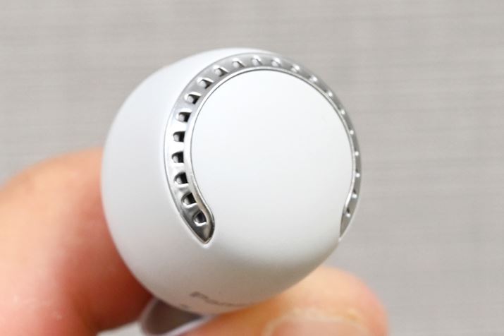 Aeiƃ^b`ZT[̉ƂŁAʐM萫mۂĂ