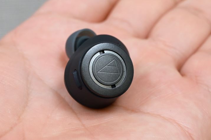 mCYLZOp}CN̓Cz̑암t߂ɔzuĂ