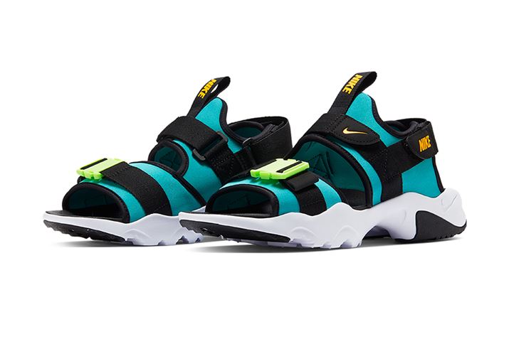 Xj[J[̂悤ȃfUCA܂܂ȃV[Ƀ}b`BJ[oG[VLx