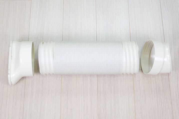 rC_Ng̑gݗẮAz[X̗[Ƀ_NgGh𑕒邾BrC_Ng͖̒30`120cm