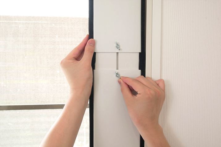 ibg߂āApl𑋘g̏㉺[ɍ킹č݁AibgߕtČŒ