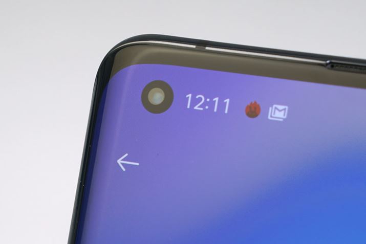 tgJ́AfBXvCɐ݂ꂽp`z[̒Ɏ܂Ă