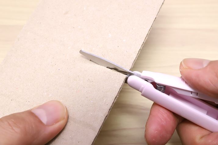 _{[炢ȂAƊȒPɐ؂iCXȐ؂ꖡł