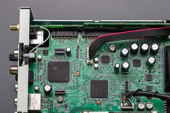 DAC̓fBe[̕\͌̂߂ɁAo͒RɍxȔ^疌Rgp