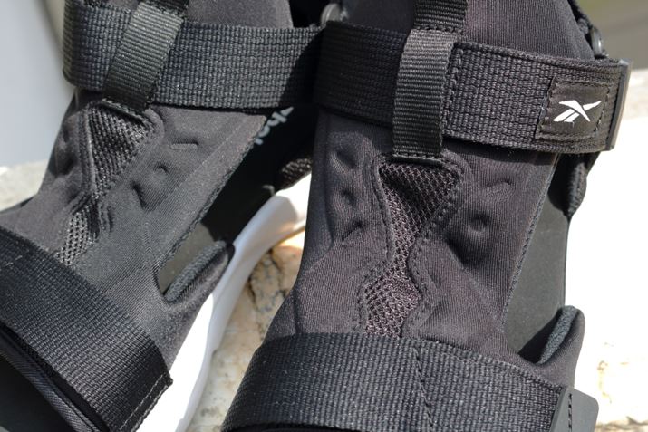 ɂAʃt@Xi[̃XgbvN[W[zuBAbp[̃fUC͌ZMƍ