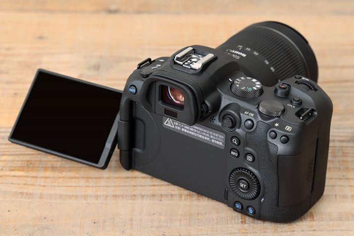 EOS R6̔wʁBnEOS R5ƓB{^ނ̃JX^}CYEOS R5ƕςȂ
