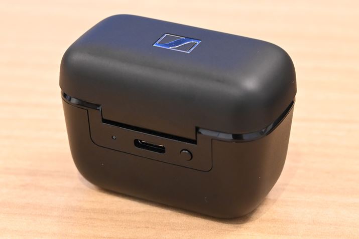 pP[X̏[d[qUSB Type-C