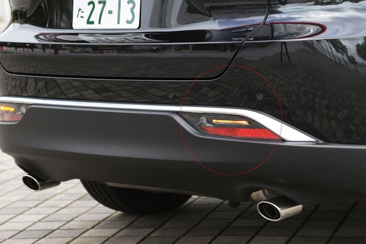 V^unA[ṽECJ[́AʓIȃECJ[ƔׂĂȂႢʒuɐݒuĂ