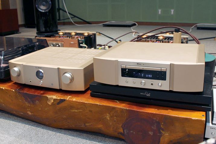 Ȃ݁A]̃}cHi-FiR|[lg̃fUC