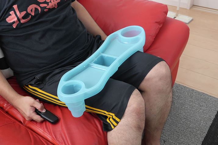 ���̂悤�ɁA�Ђ��c�c�Ƃ������́A�����̏�ɏ悹�Ďg�p����g���[�ł�