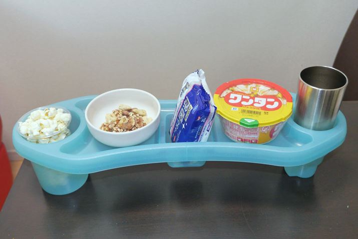 �h�����N��|�b�v�R�[���A���̂ق��A�����ڂ�Ȃǂ��悹�Ă��c�c