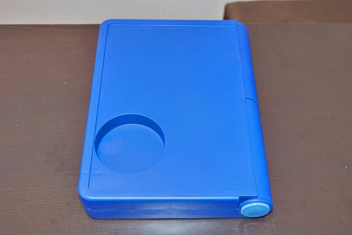 �܂肽���ނ�B5�T�C�Y�ƁA�R���p�N�g�ɂȂ�̂��|�C���g�ł�