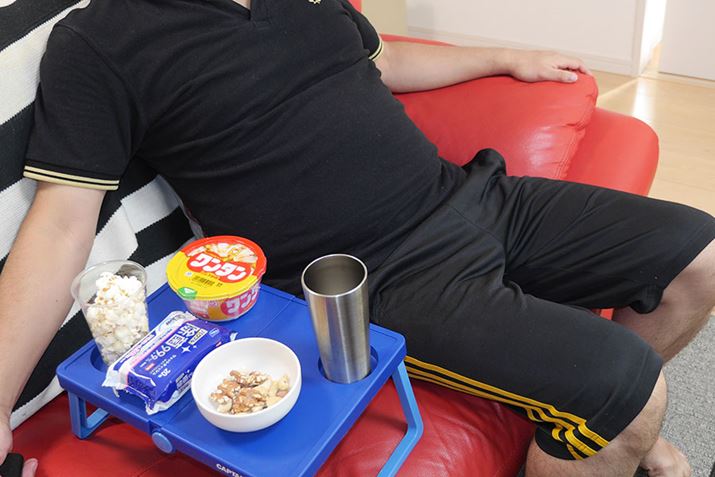 ���̌`��������A�ނ���T�C�h�e�[�u���Ƃ��Ďg�p�����ق����֗��Ȃ̂����H