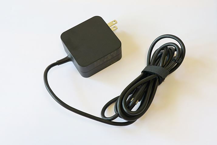 65WUSB-CڑACA_v^[BUSB Type-CA_v^[炵AP[u͑߁Bݕ͐܂肽߂Ȃ