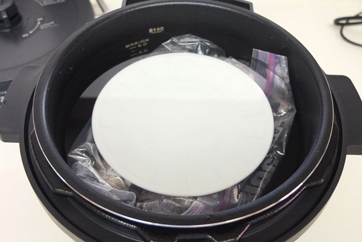 {̏̕ɂ΂ʂ悤ɁAWbvbN̏ɏM悹ď߂܂