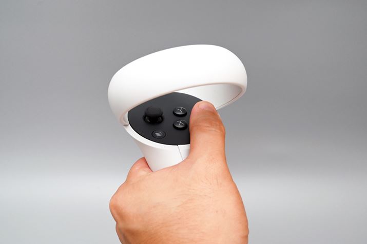 ̃Xy[XɐewuƂŁAObṽ{^둀ł