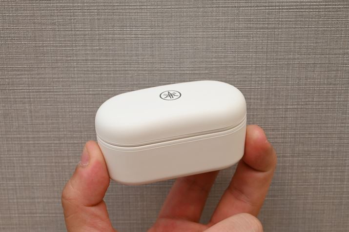 uTW-E7Av̐pP[XA3񕪂̏[d\