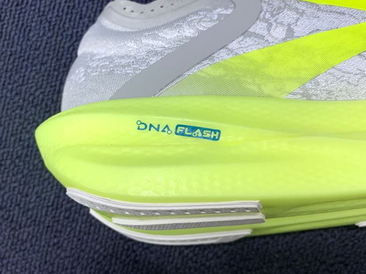 tfKXAՊEAĐ^Ă~bh\[fށuDNA FLASHv~bh\[ɍ̗pBx̏ՌzƔA萫mۂȂAւ̂₳