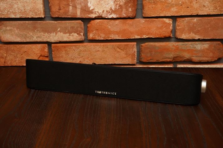 PCpƂĂِ͈F̃{fB̃TEho[^