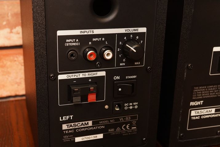 ͂RCAɂΉBd͐pACA_v^[oRƂȂ