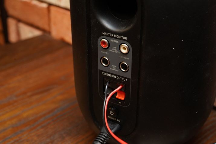 wʓ͂RCA[qƃtH[[qAOʂɂ3.5mm͂