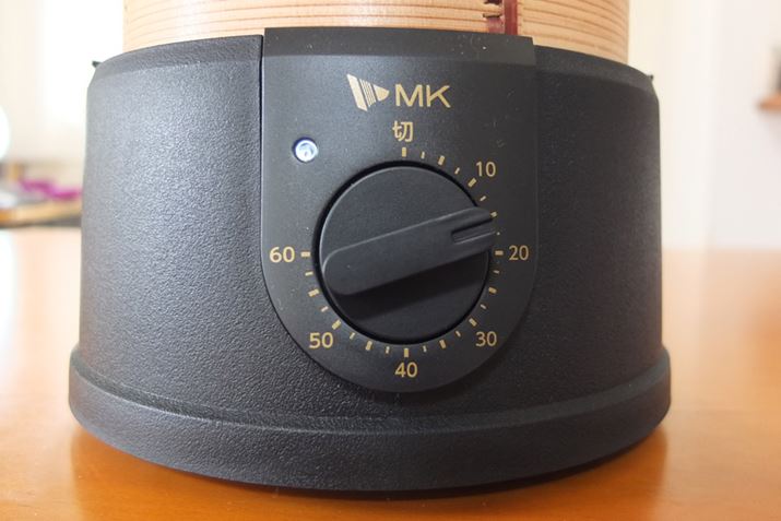 Zbg^C}[񂵁AԂݒ肵܂Bőݒ莞Ԃ60ŁAMԂIƃ^C}[u`[vƖĒm点܂B^C}[ZbgĂCon߂܂2`4iʂ␅ŕςĵŁAlbg̃VsȂǂQlɂۂ́A̎Ԃlă^C}[ݒ肷Ƃł傤