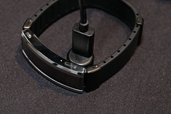 obe[͏]wenaV[YƓŁAt[d1TԂ̘Agp\BAiOvoh̋Ƃ̊邽߁A[dUSB Type-CΉ̐pRlN^[oRōs`