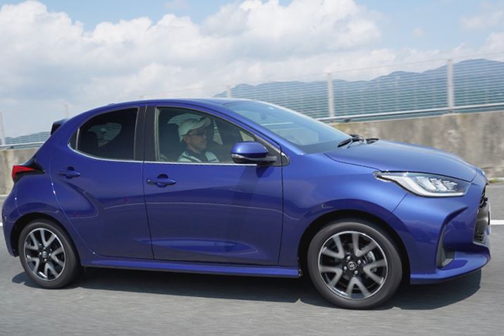 ���ƂȂ�������Ή��K�ȃN���[�W���O���\