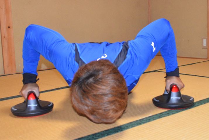 p[tFNgvbVAbvgƁAʏ̘rĂӂłȂ[ĝ~낹悤ɂȂA؂ւ̃Xgb`ʂB㔼g̈ʒuȂ镪Aׂ͂⏬ȂĂ܂܂AXgb`ƂĂ܂肠ʂƊ܂BCXȂǂő̈ʒuΕׂĂȂʓIł傤