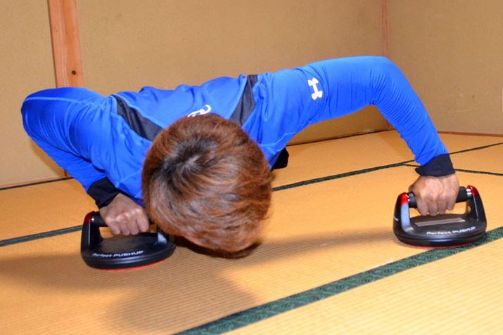 Eǂ炩ɉ׏d񂹂čsvbVAbvAf舳|Iɂ₷ł