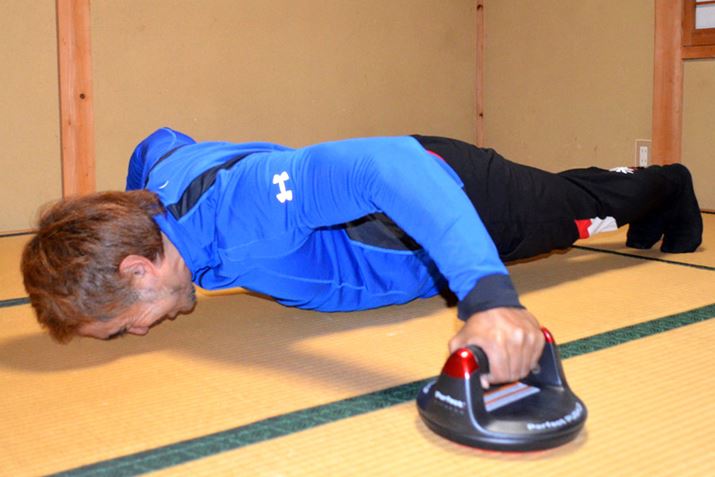 ܂ʏ̃vbVAbvł͂قڕs\ƎvAMM܂Ŏ蕝LčsvbVAbvrIȂŝŁAVȎhJł܂