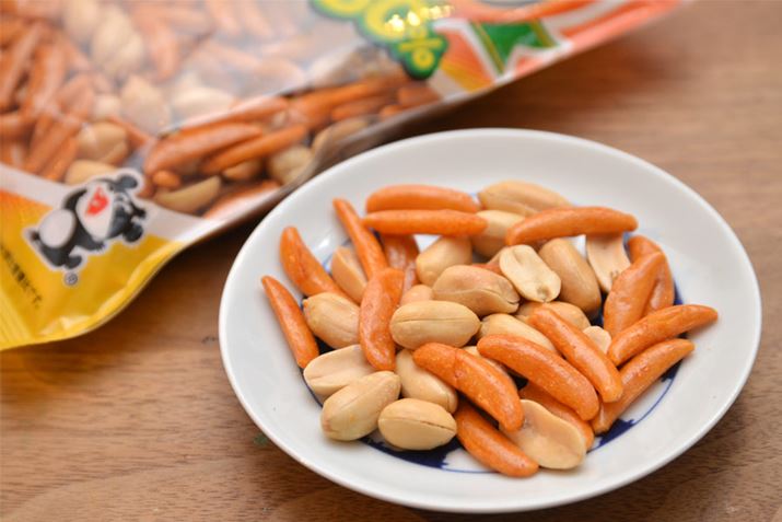 łZ͎R`̃[J[ŁA̐X̒ɍHĂ܂B̎RɂЂƖ𔃂Ă̂ł傤