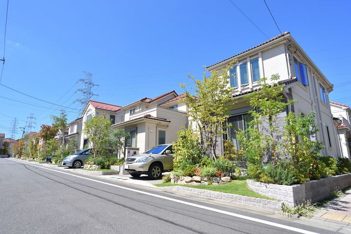 �ݑ�Ζ��̊��𐮂��₷���A�ˌ��Ăɒ��ڂ��W�܂��Ă��܂�