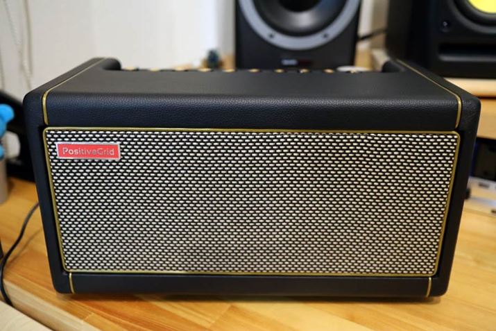 tgɂ̓XCb`Ac}~ނؔzuĂ܂BoĂÔȂfUCɂȂĂ܂