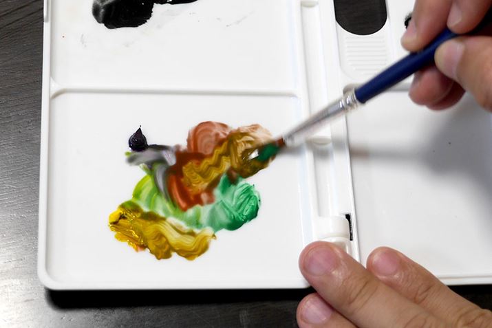 F邱ƂŁA𒲍悤ɍ肪܂܂ɕωĂ̂낢