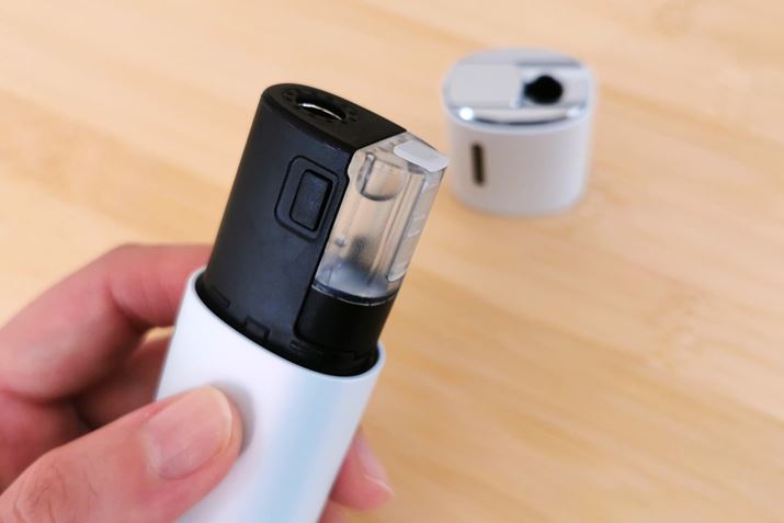 �g�p�O�ɖ{�̂̃L���b�v���O���A���炩���߃��L�b�h�J�[�g���b�W�𑕒����Ă����B�Ȃ��A�X�e�B�b�N�݂̂ł͎g�p�s�B���L�b�h�J�[�g���b�W�𑕒����Ȃ���Ζ{�͓̂��삵�Ȃ�