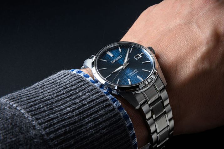 rWlX烂fȂAxX^C̎茳ɂG}b`