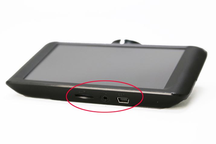 hCuR[_[{̂ォ猩ƂBԊۂň͂̍umicroSDJ[hXbgvuAJڑ|[gvud|[gvɂȂ܂