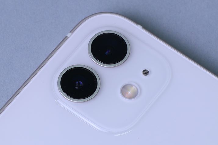 iPhone 12͍LpJƒLpJ̃fAJ