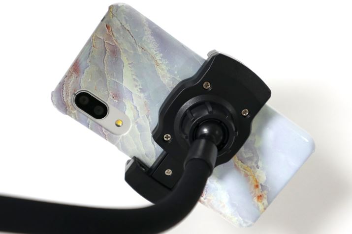 ���Ȃ肵������ƃz�[���h���Ă����̂ŁA�P�[�X�t���̃X�}�[�g�t�H���ł���������Œ�ł��܂����I