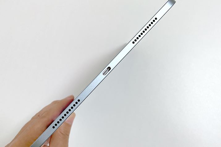 OC^[tFCXiPad ProƓUSB-C|[g