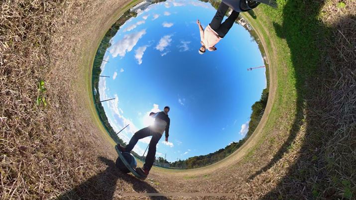 360°JŎBeۂɋCɂȂ肪ȁA2̃JŎBfȂXeb`iȂځjDGŁA܂ڗ܂Bu␳̌炩ł
