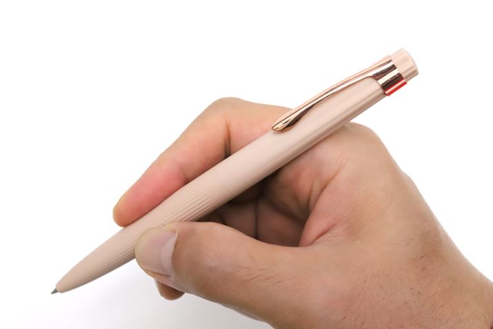 ʔ̋Nbviō220~j𑕒B͂ŁAĂ悢