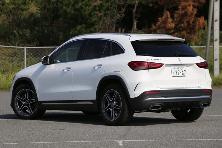 uGLA 200d 4MATICvAMGC̃tgGNXeAƃAGNXeA