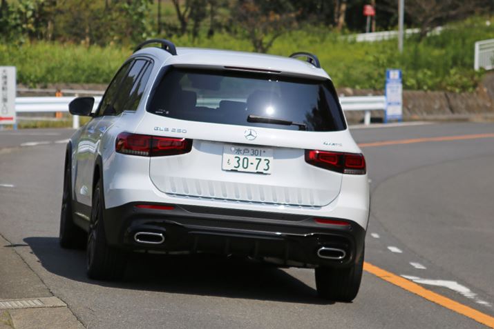 uGLB 250 4MATIC Sportsv̑sC[W