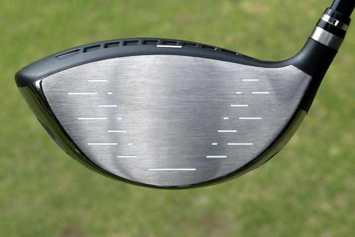 tF[X͔rIfB[vłAႭ[dSƃXs[h{bNXɂAEłȂ㉺̃~Xɂ݌vɂȂĂ܂