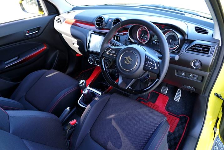 Z~oPbg^Cv̐pX|[cV[g͂߁A^]DhCo[̋Cg鉉o{ꂽ^]