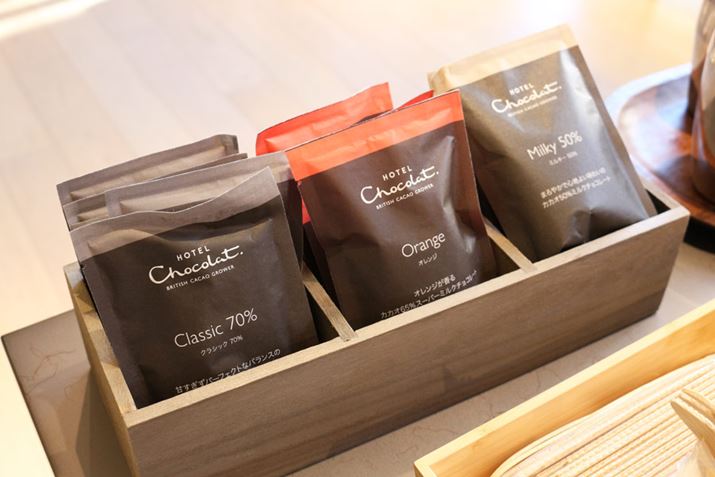 xx^CU[̕ʂɍ킹Čꂽu`R[gt[N VOTVFvB~N`R[g_[NA~g⃉eAr[KΉ`R[gȂǁA15ނ̃t[o[pӂĂAނ𑝂₵ĂƂ܂Bi1܂250~iōj