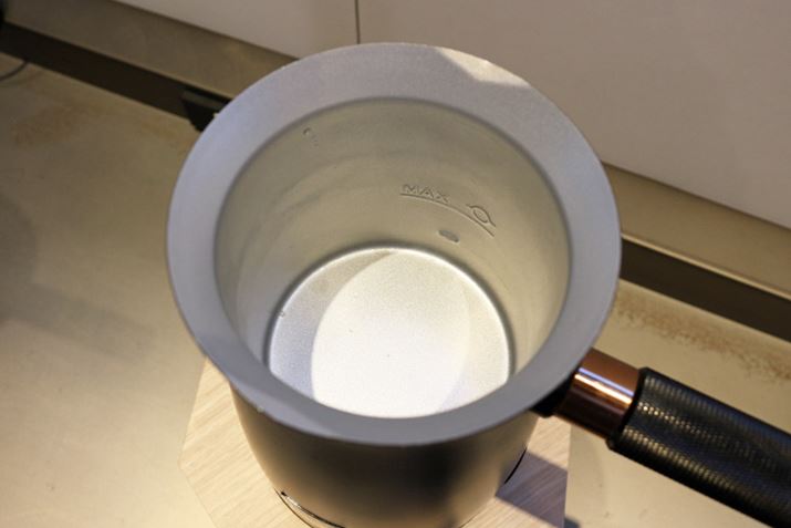 {̂̓Ă݂ƁAp[cނ͂ȂA܂ɓƂBꂵ₷悤ɁAR[fBOHقǂĂƂ܂B܂AOMȂȂ悤ɓd\ɂȂĂƂ̂