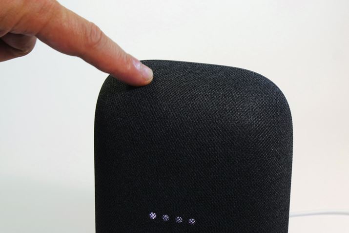 \ʂ͌ȂAOʏ㕔3Ƀ^b`̑{^B[ʂ̏㉺ŁAĐEꎞ~